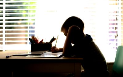 Waarom je kind hard werkt maar toch slechte cijfers haalt — en wat je daar samen aan kunt doen